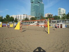 Стойки для пляжного волейбола с механизмом натяжения (с протекторами) - fgospostavki.ru - Кубинка