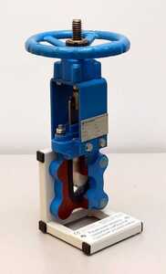 Разрезная модель задвижки шиберной с ручным управлением - fgospostavki.ru - Кубинка