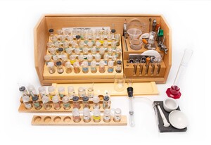 Микролаборатория для химического эксперимента (с ППГ, набором керамики и фарфора) - fgospostavki.ru - Кубинка